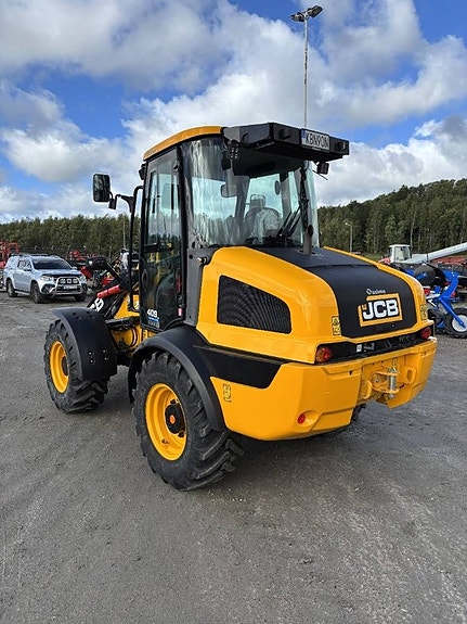 JCB 409 Nordic Edition 4 of 7