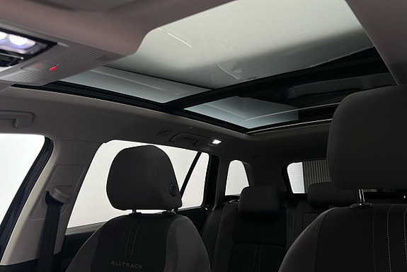 Volkswagen Golf Alltrack 18 of 29