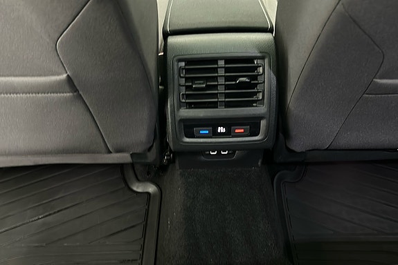 Volkswagen Golf Alltrack 22 of 29