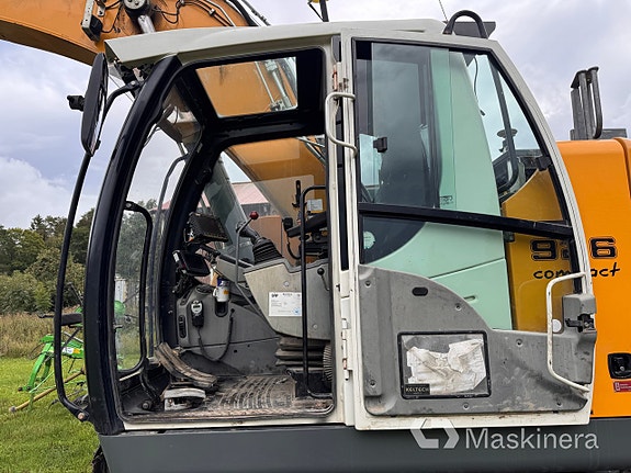 Grävmaskin Liebherr R926 Compact LC 9 of 27