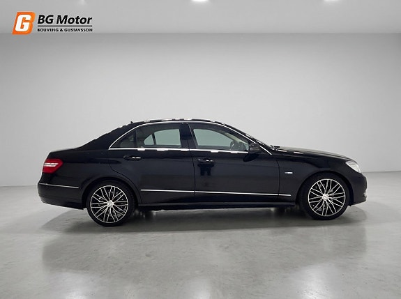 Mercedes-Benz E250 4 of 20