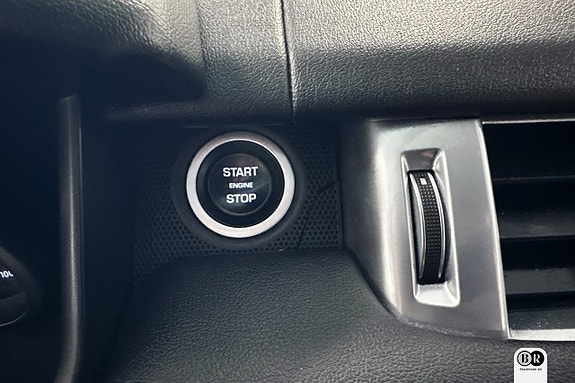 Land Rover Range Rover Sport 16 of 17