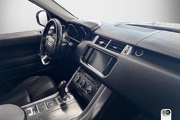 Land Rover Range Rover Sport 6 of 17