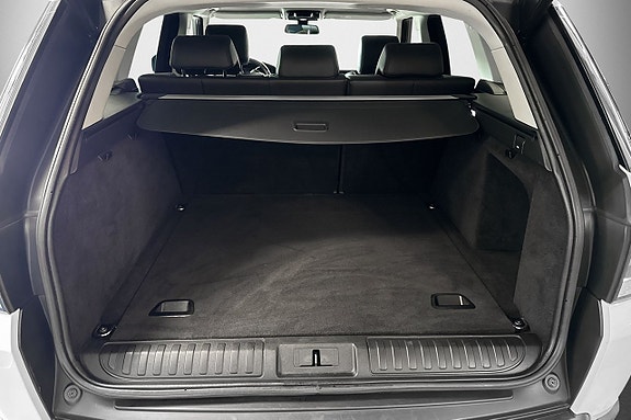 Land Rover Range Rover Sport 17 of 17