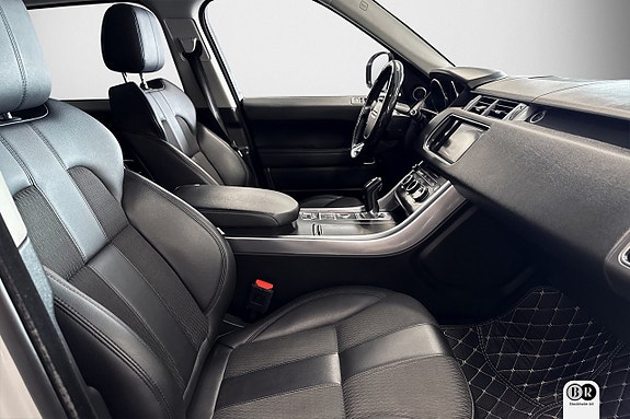 Land Rover Range Rover Sport 5 of 17