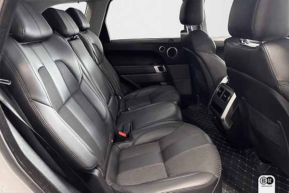 Land Rover Range Rover Sport 9 of 17