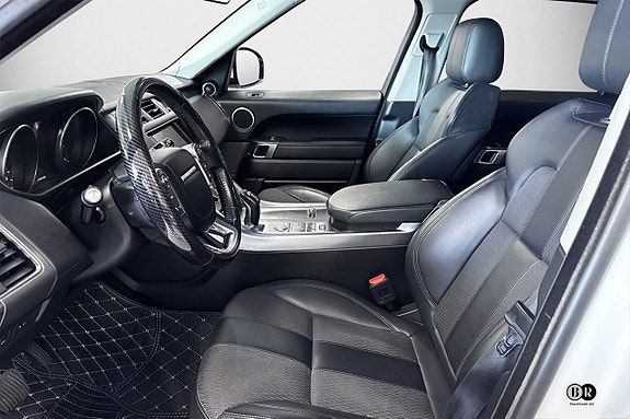 Land Rover Range Rover Sport 8 of 17