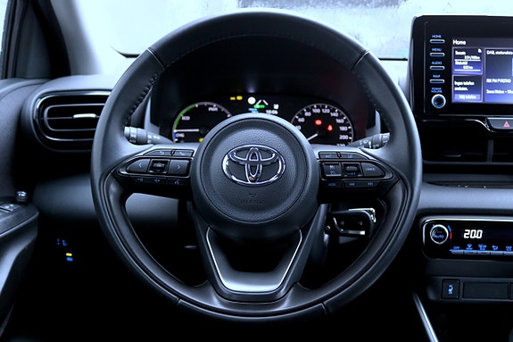 Toyota Yaris 15 of 27