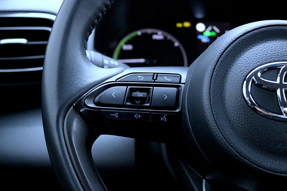 Toyota Yaris 16 of 27