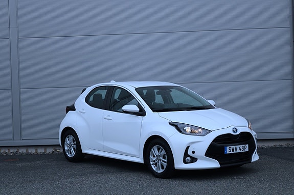 Toyota Yaris 7 of 27
