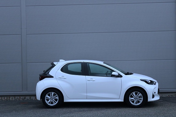 Toyota Yaris 6 of 27