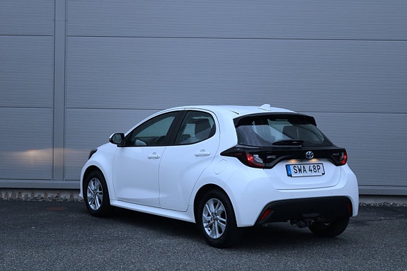 Toyota Yaris 4 of 27