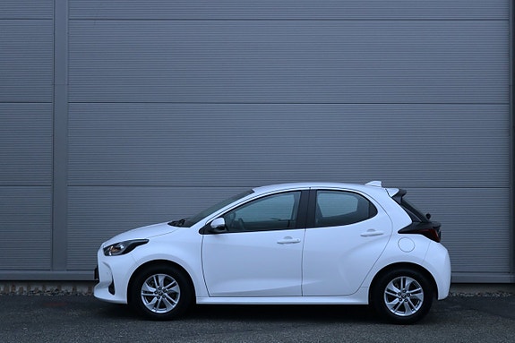 Toyota Yaris 3 of 27