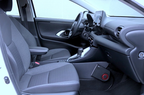 Toyota Yaris 11 of 27