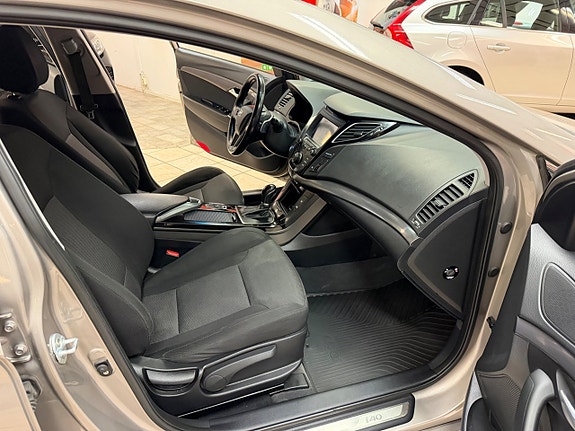 Hyundai i40 13 of 15