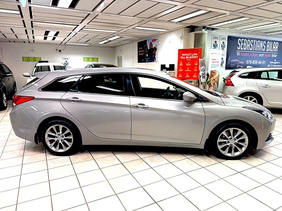 Hyundai i40 2 of 15