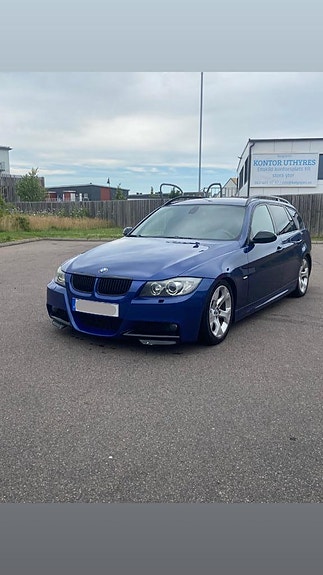 BMW 335i 3 of 7
