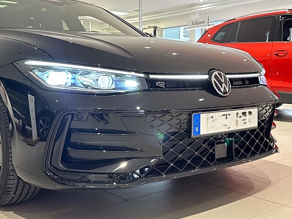 Volkswagen Passat 23 of 24