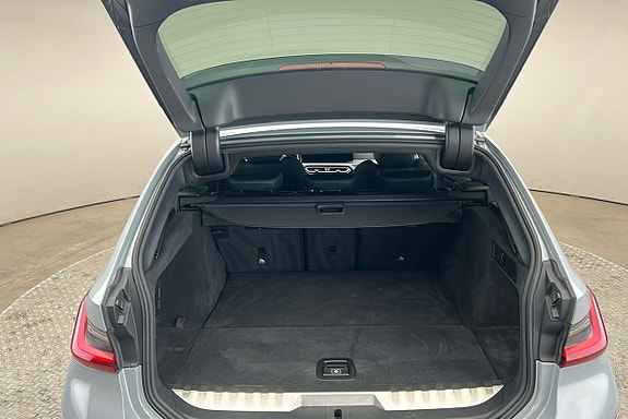 BMW 330e 14 of 23