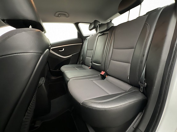 Hyundai i30 13 of 24