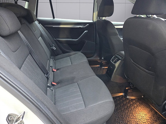 Skoda Octavia 13 of 22