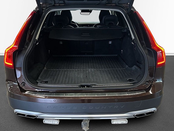 Volvo V90 Cross Country 6 of 11