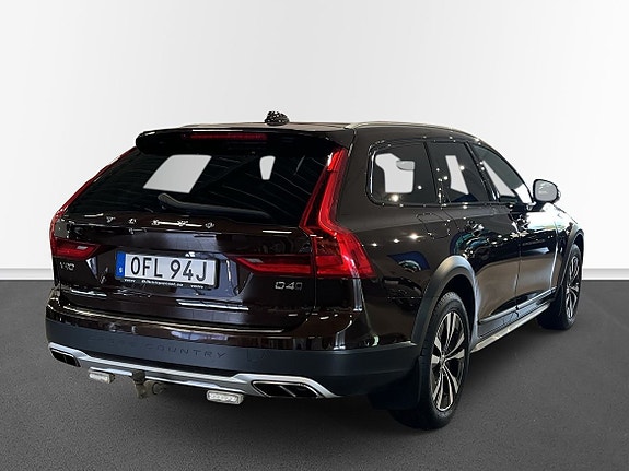 Volvo V90 Cross Country 4 of 11