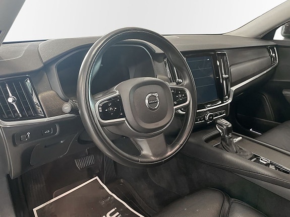 Volvo V90 Cross Country 7 of 11