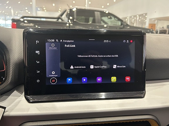 Seat Arona 18 of 20