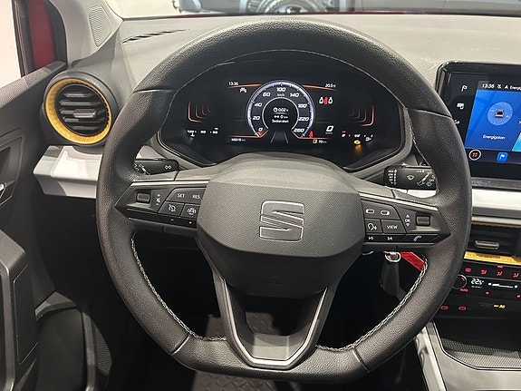 Seat Arona 13 of 20