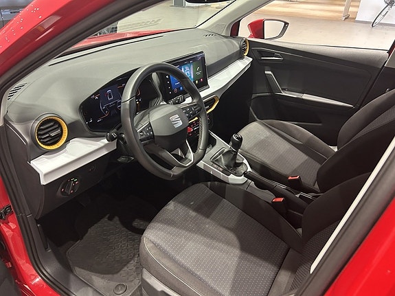 Seat Arona 14 of 20