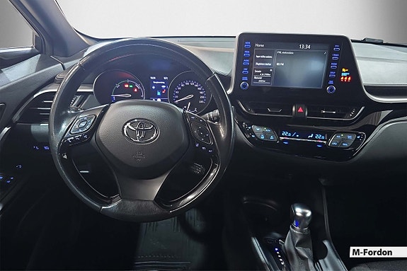 Toyota C-HR 12 of 16