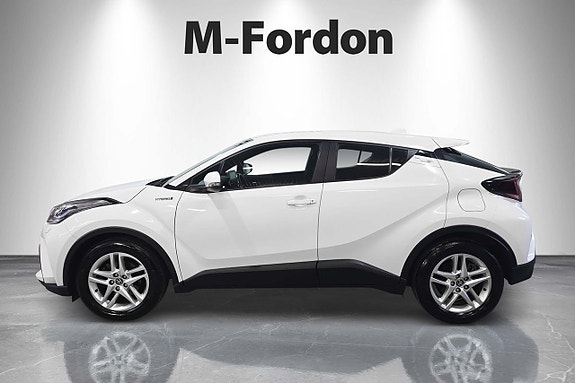 Toyota C-HR 5 of 16