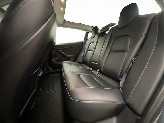 Tesla Model 3 28 of 30