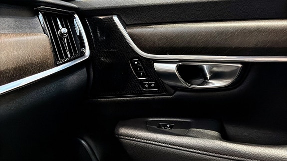 Volvo V90 Cross Country 23 of 26