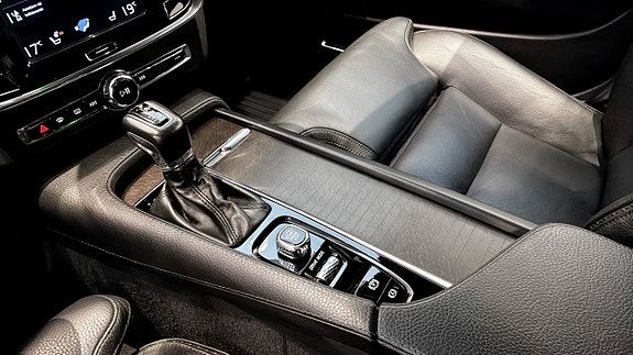 Volvo V90 Cross Country 24 of 26