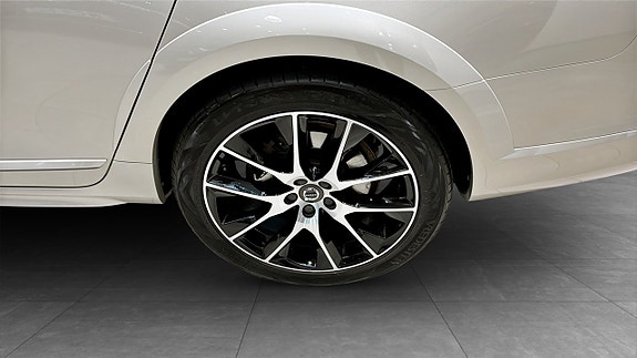 Volvo V90 Cross Country 9 of 26