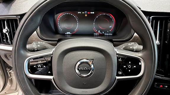 Volvo V90 Cross Country 16 of 26