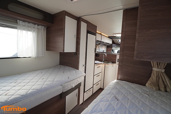 Knaus 700 MEG 10 of 19