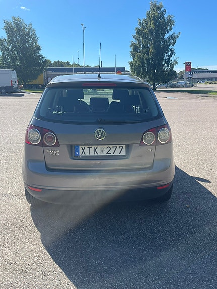 Volkswagen Golf Plus 5 of 9