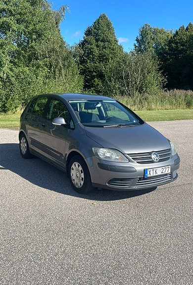 Volkswagen Golf Plus 3 of 9
