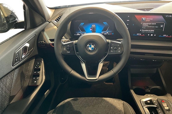 BMW 120 9 of 18