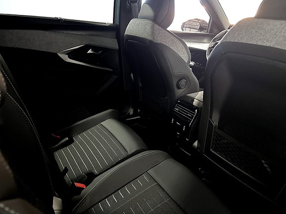 Peugeot 5008 12 of 14