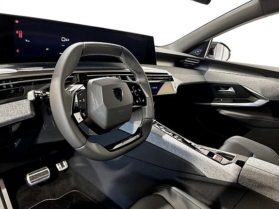 Peugeot 5008 5 of 14