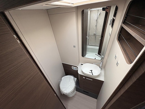 Adria Coral SUPREME 670 SL Långbäddar Alde 9 of 21