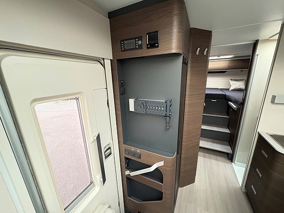 Adria Coral SUPREME 670 SL Långbäddar Alde 17 of 21
