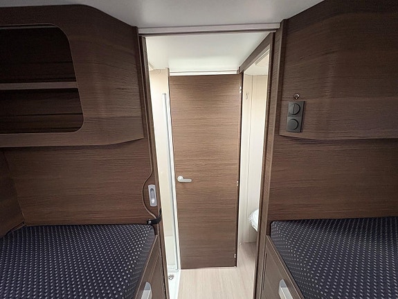 Adria Coral SUPREME 670 SL Långbäddar Alde 10 of 21