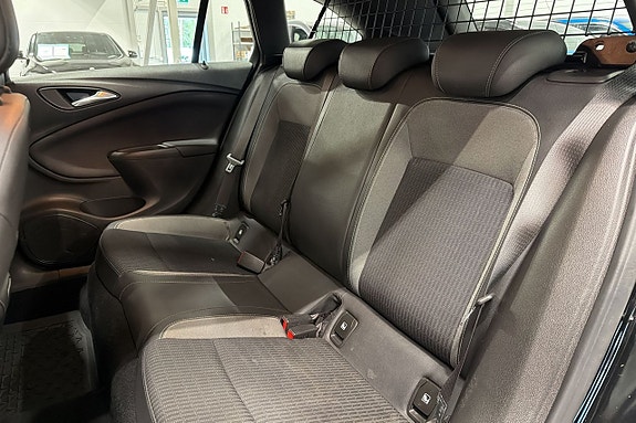Opel Astra 21 of 23