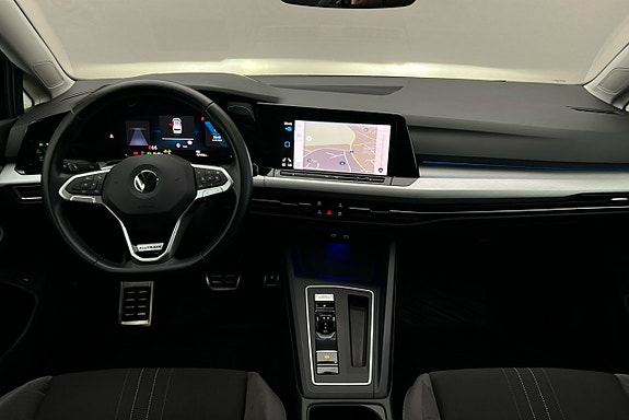 Volkswagen Golf Alltrack 3 of 3