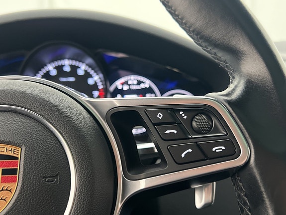 Porsche Cayenne 20 of 30
